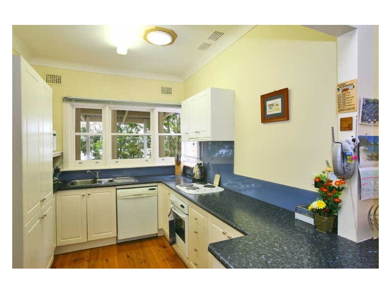 3 Masons Parade, Point Frederick NSW 2250