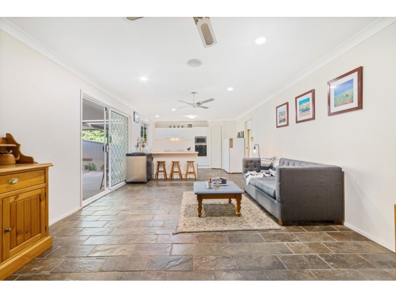 25 Beveridge Drive, Green Point NSW 2251