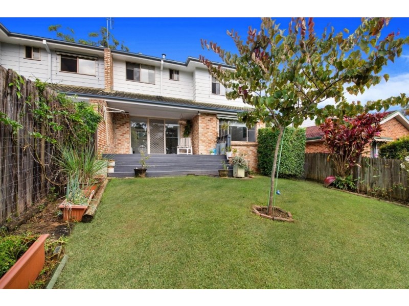 1/2 Moir Place, Green Point NSW 2251