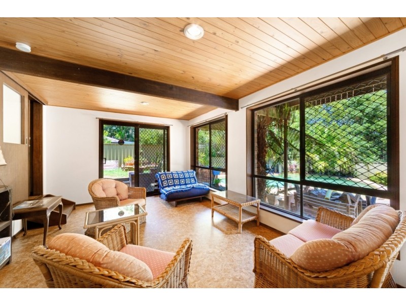 48 Bourbon Street, Wyoming NSW 2250