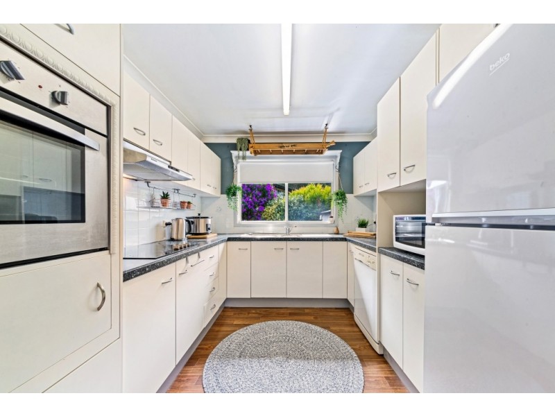 10 Alex Close, Ourimbah NSW 2258