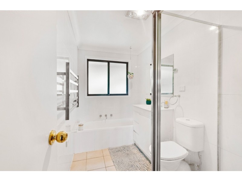 7 Dana Close, Wyoming NSW 2250