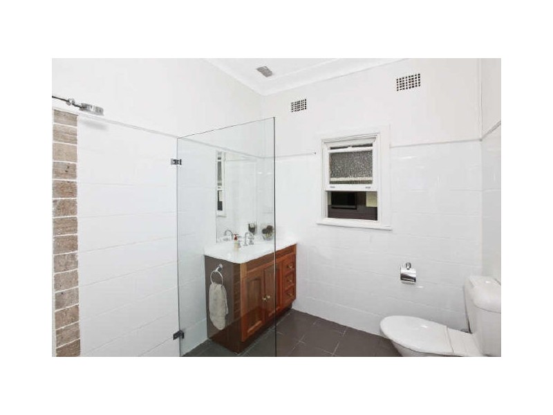 East Gosford NSW 2250