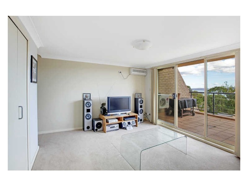20/92 John Whiteway Drive, Gosford NSW 2250