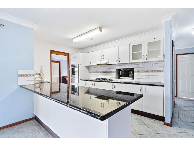 18 Henzel Road, Green Point NSW 2251