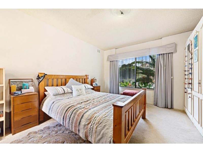 2/146 Albany Street, Point Frederick NSW 2250