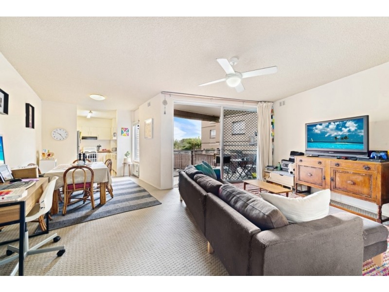 2/146 Albany Street, Point Frederick NSW 2250