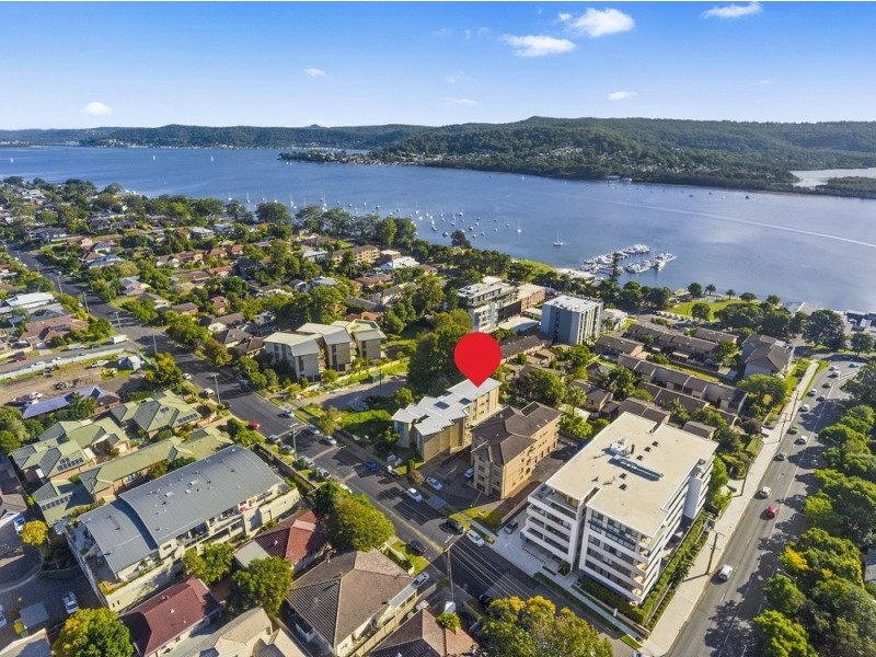 2/146 Albany Street, Point Frederick NSW 2250