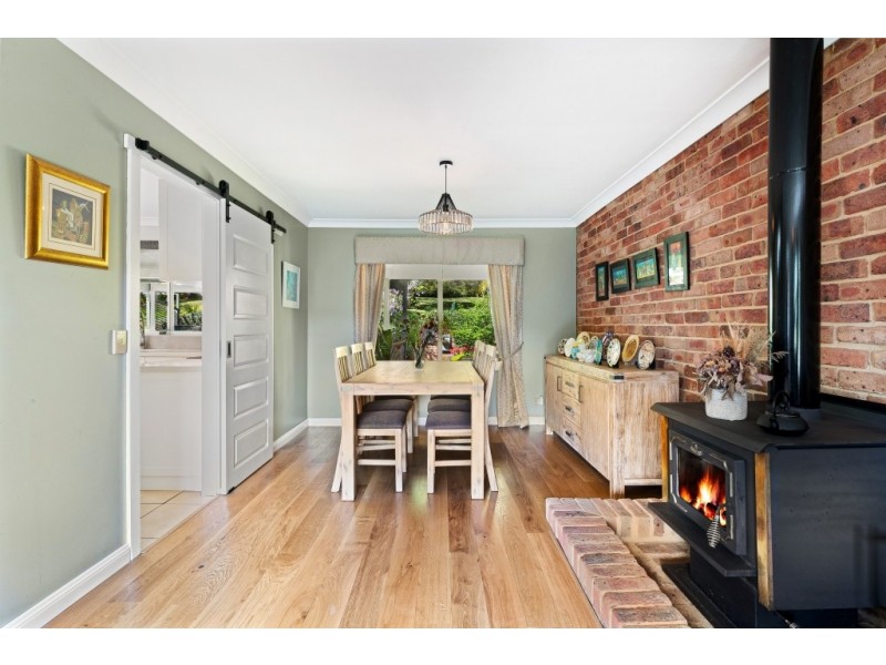 9 Drumalbyn Close, Wyoming NSW 2250