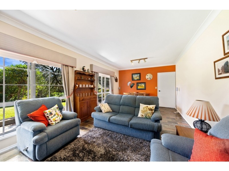 9 Drumalbyn Close, Wyoming NSW 2250