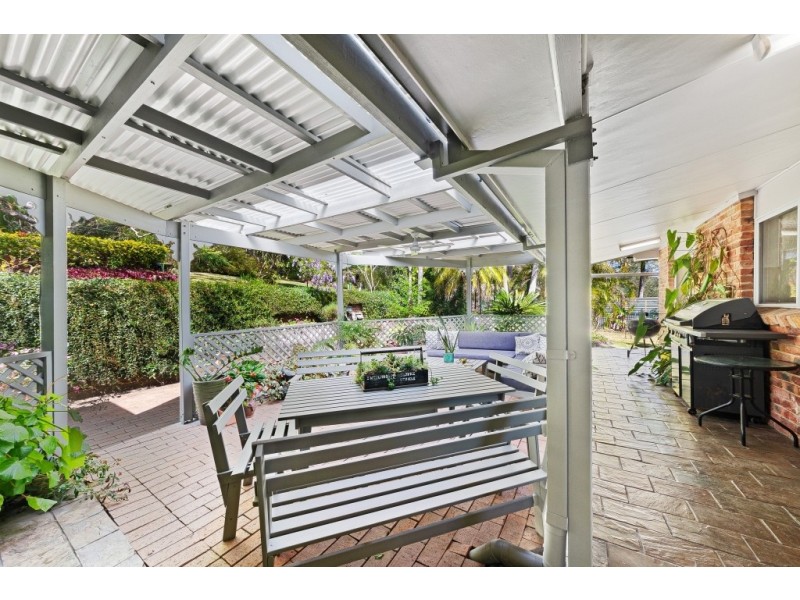 9 Drumalbyn Close, Wyoming NSW 2250