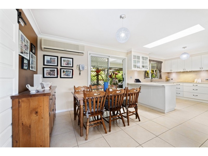 9 Drumalbyn Close, Wyoming NSW 2250