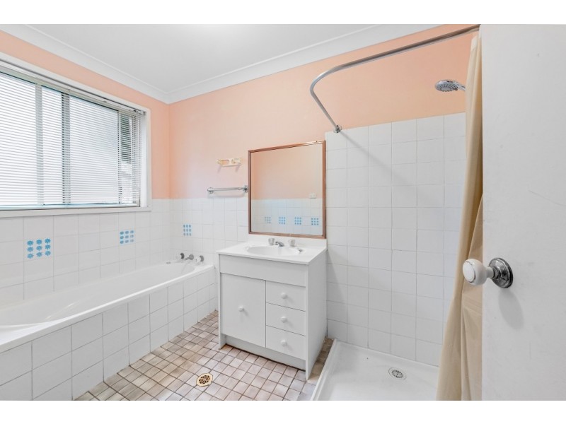 8 Kindarun Close, Niagara Park NSW 2250