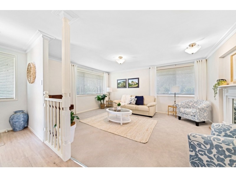 6 Nicholii Close, Springfield NSW 2250