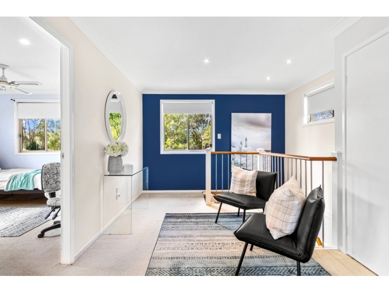 6 Nicholii Close, Springfield NSW 2250