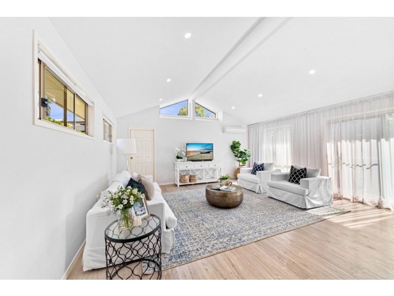 6 Nicholii Close, Springfield NSW 2250