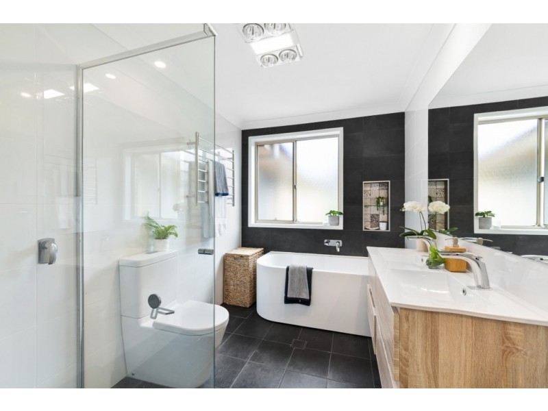 6 Nicholii Close, Springfield NSW 2250