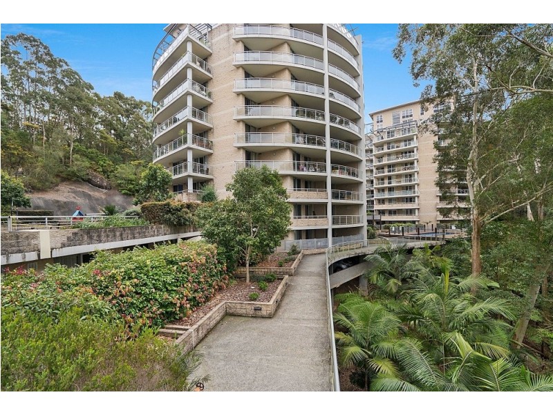 311/80 John Whiteway Drive, Gosford NSW 2250