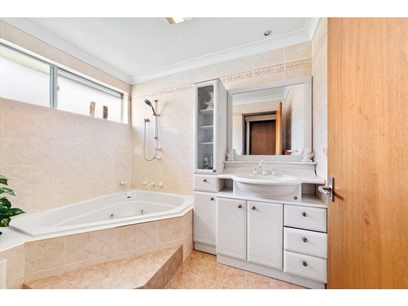 14 Narara Crescent, Narara NSW 2250