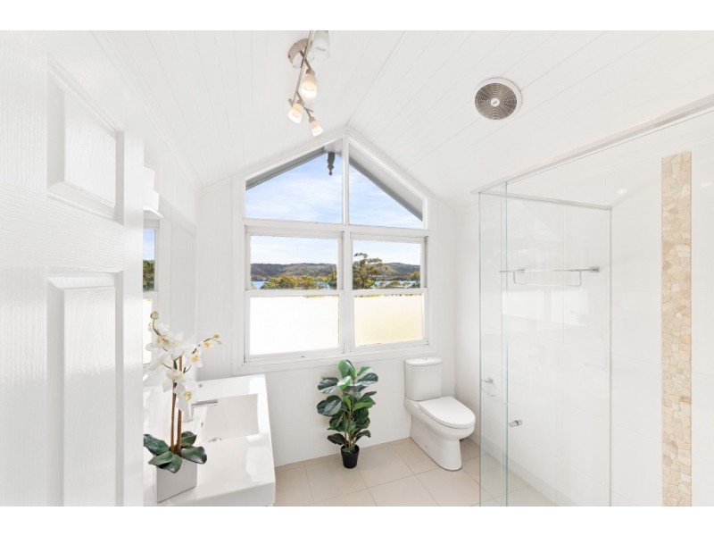 13 Duke Street, Point Frederick NSW 2250