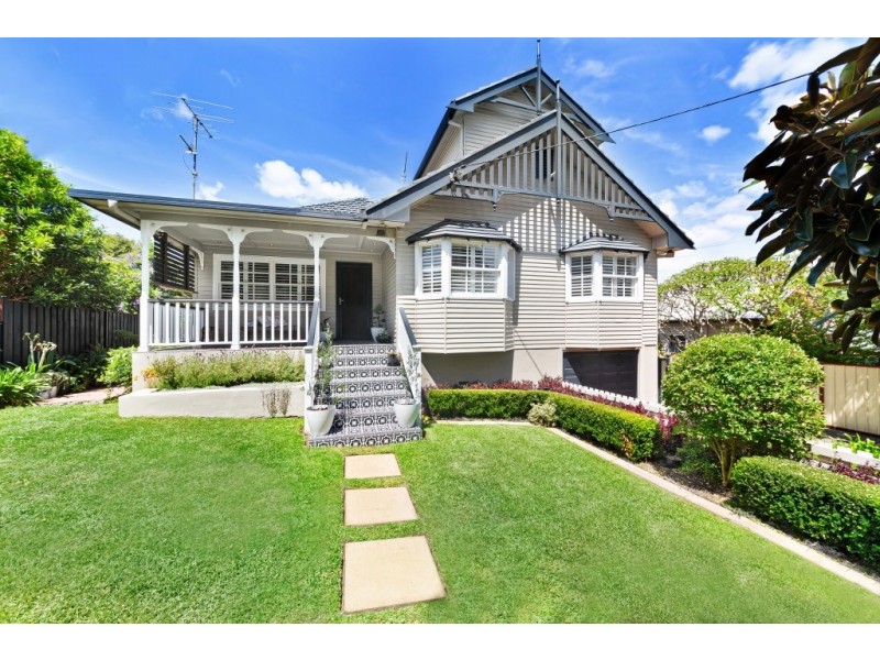 13 Duke Street, Point Frederick NSW 2250