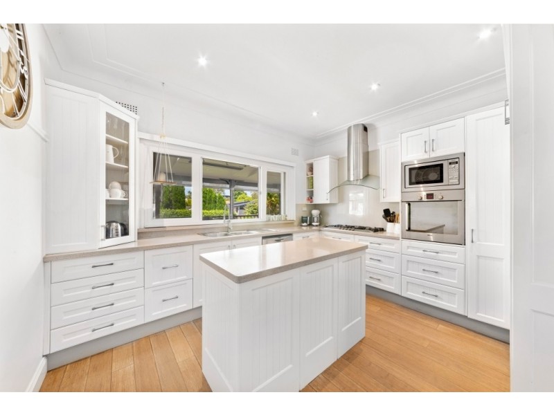 13 Duke Street, Point Frederick NSW 2250