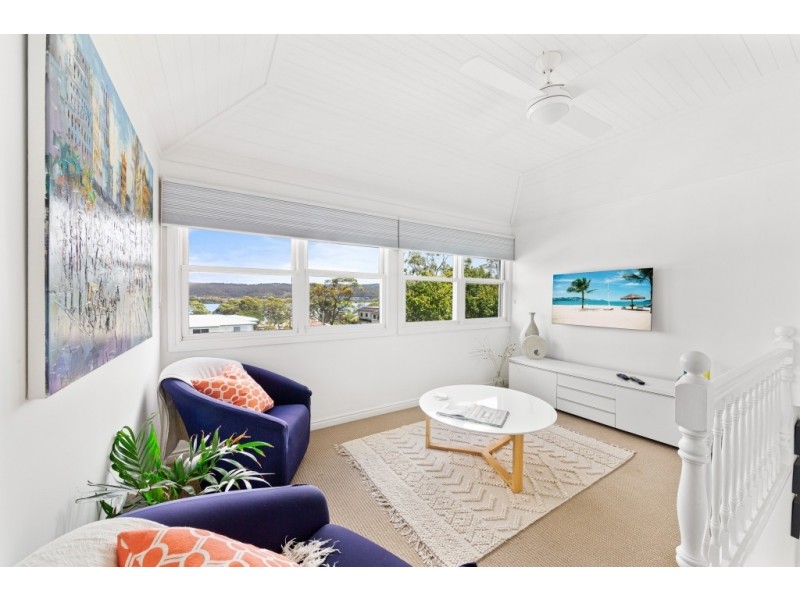 13 Duke Street, Point Frederick NSW 2250