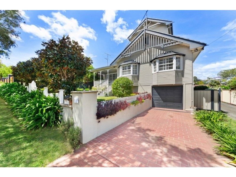 13 Duke Street, Point Frederick NSW 2250