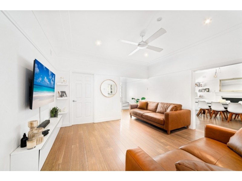 13 Duke Street, Point Frederick NSW 2250