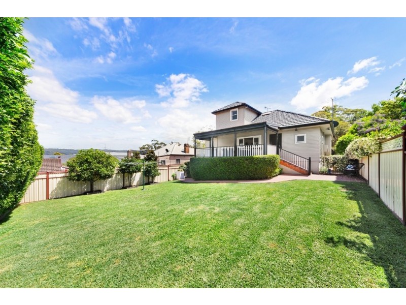 13 Duke Street, Point Frederick NSW 2250