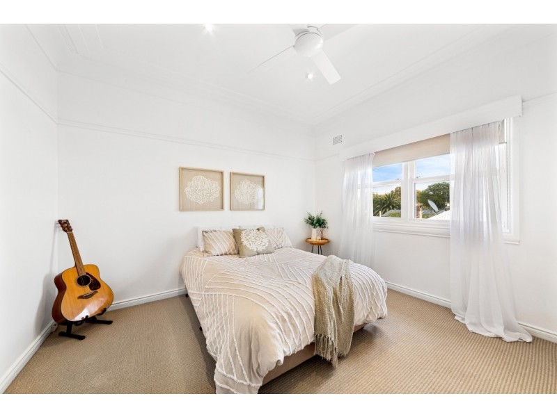 13 Duke Street, Point Frederick NSW 2250