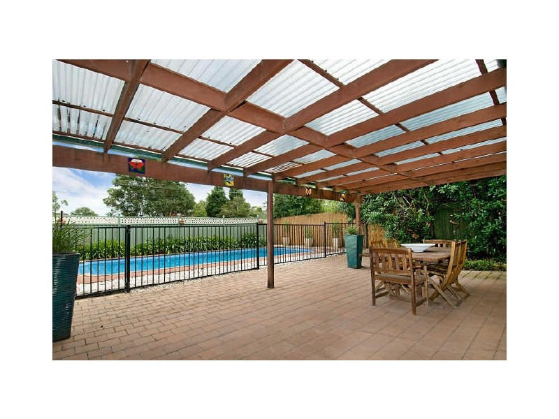 4 Bundeena Road, Glenning Valley NSW 2261