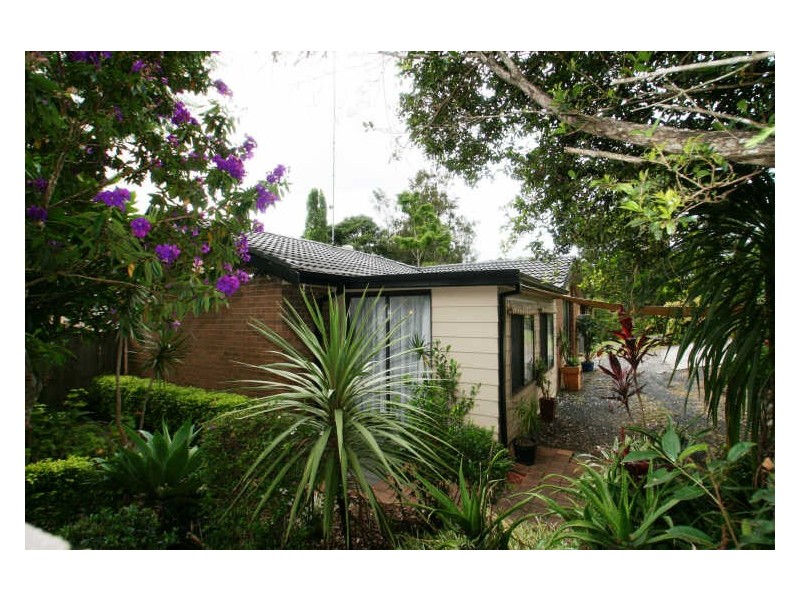 1 Willow Road, Springfield NSW 2250