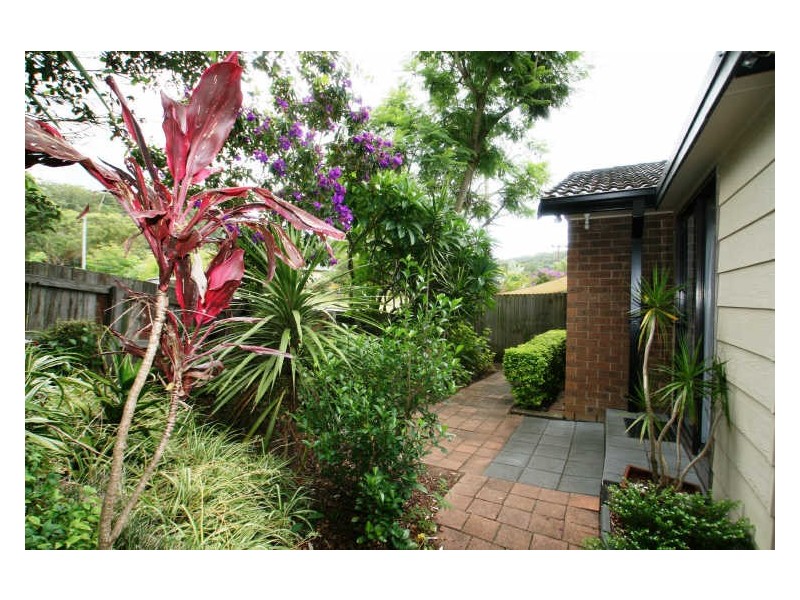 1 Willow Road, Springfield NSW 2250