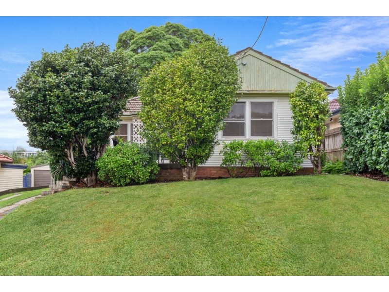 6 White Street, East Gosford NSW 2250