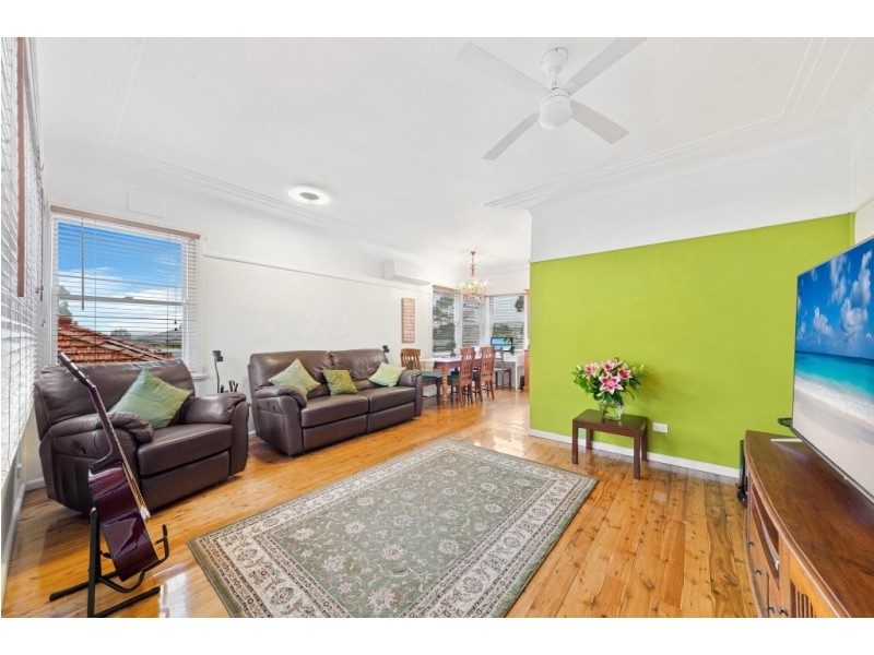 6 White Street, East Gosford NSW 2250