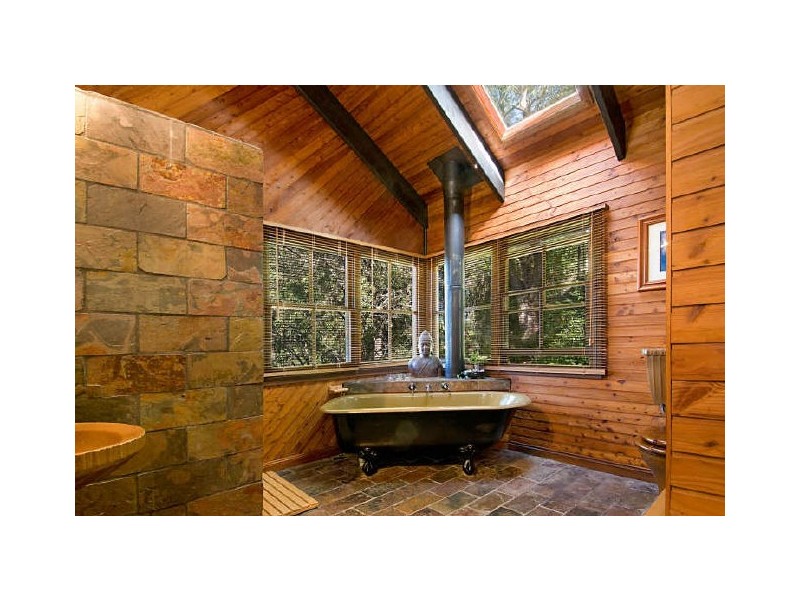 46 Beaumont Avenue, Wyoming NSW 2250