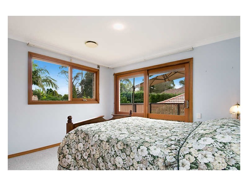 18 Frederick Street, Point Frederick NSW 2250