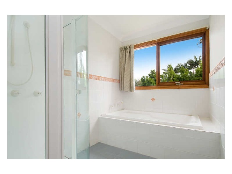 18 Frederick Street, Point Frederick NSW 2250