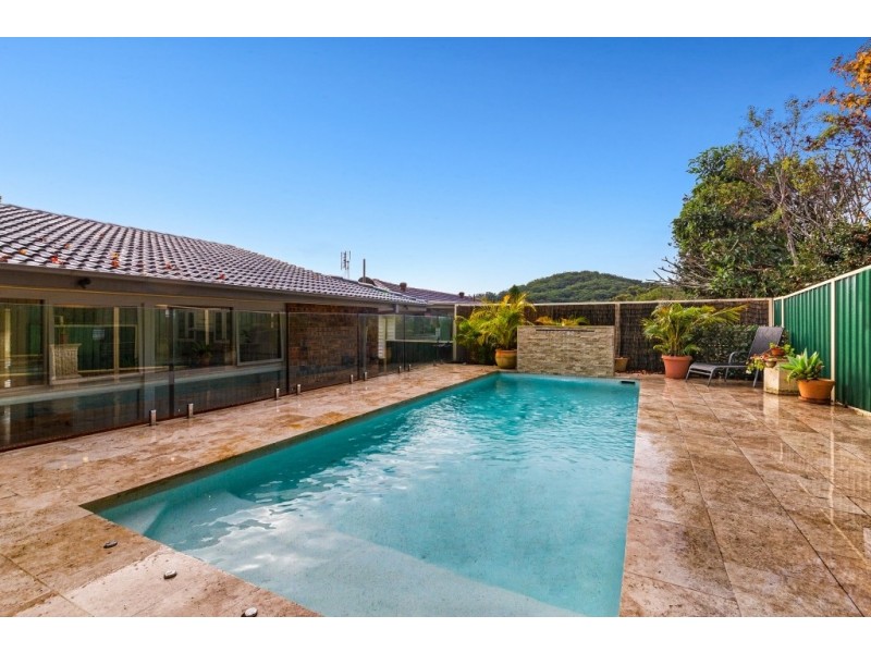 18 Joyce Avenue, Wyoming NSW 2250