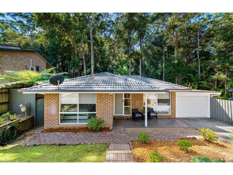 18 Childs Close, Green Point NSW 2251