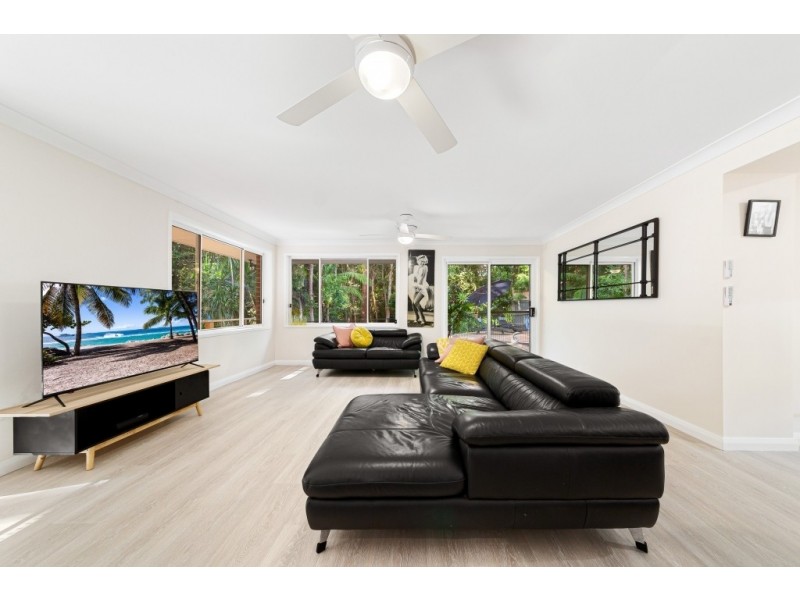 18 Childs Close, Green Point NSW 2251