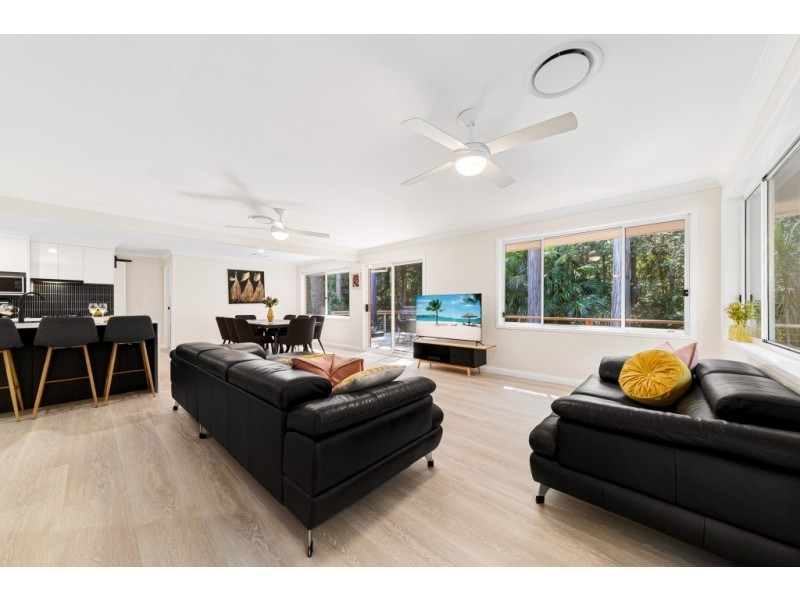 18 Childs Close, Green Point NSW 2251