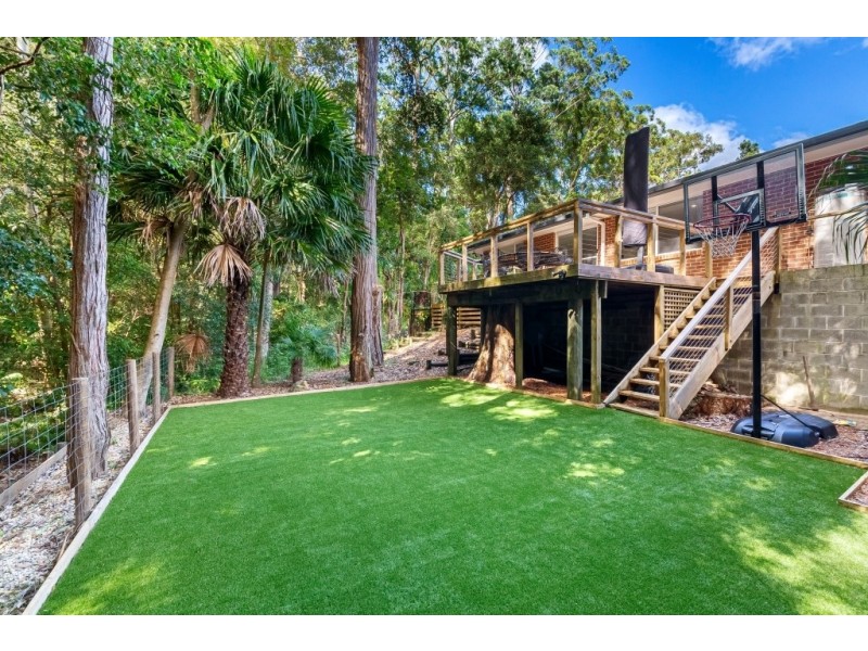 18 Childs Close, Green Point NSW 2251
