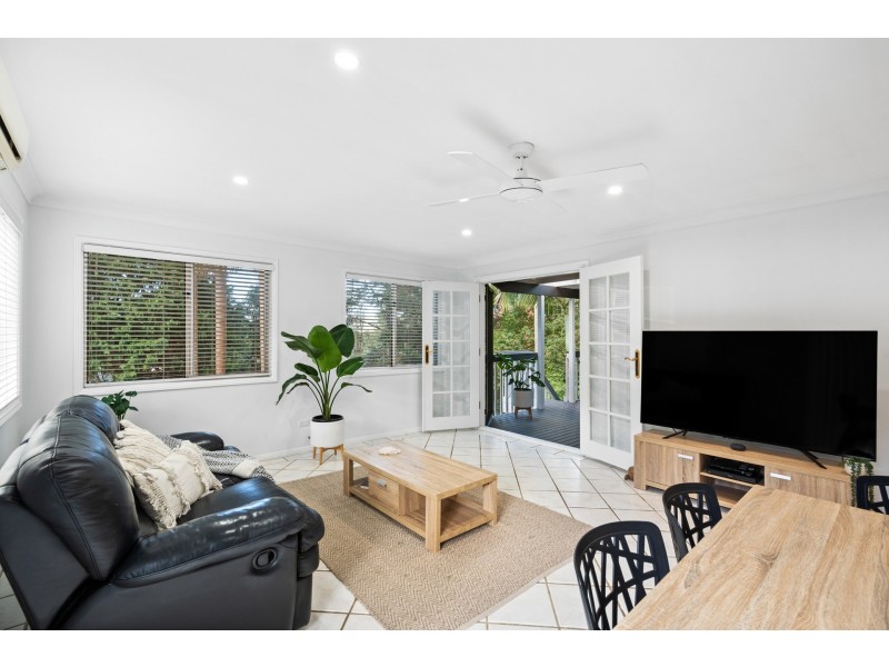 16 Woolard Road, Springfield NSW 2250