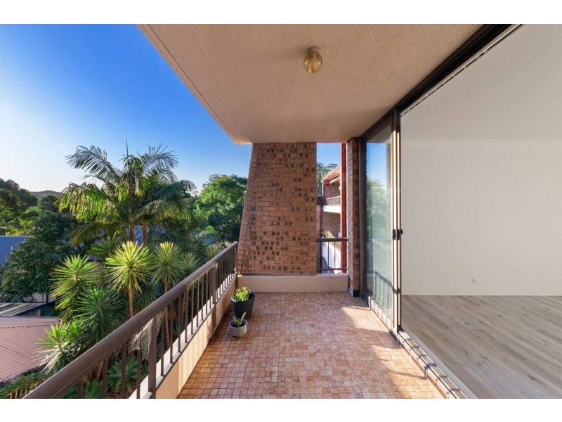 2/62 Beane Street, Gosford NSW 2250