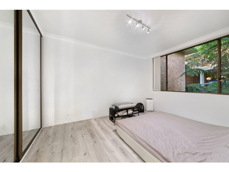 2/62 Beane Street, Gosford NSW 2250