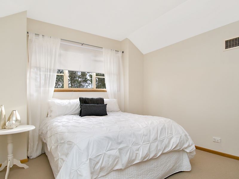 5 Moir Place, Green Point NSW 2251
