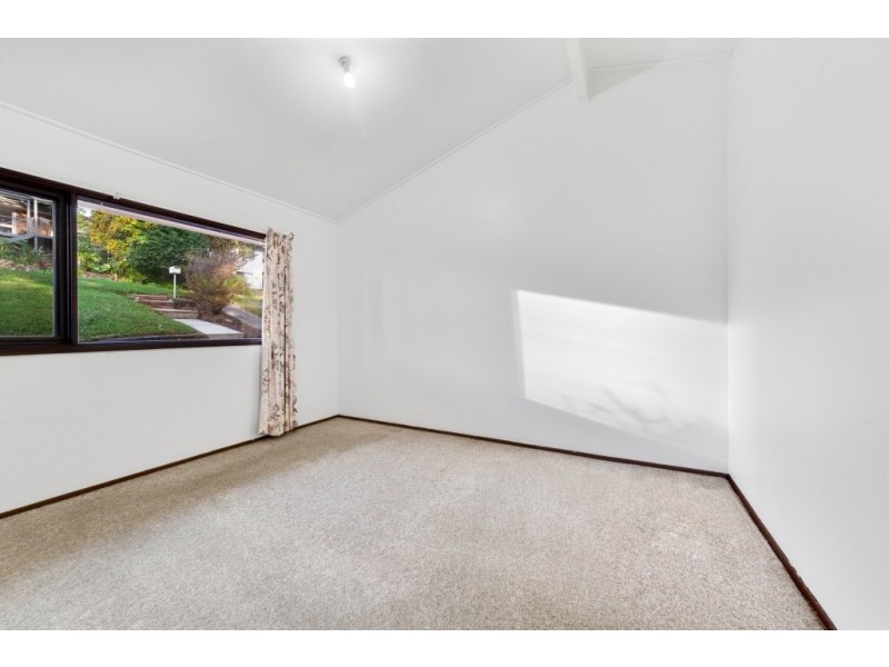 11 Joyce Avenue, Wyoming NSW 2250