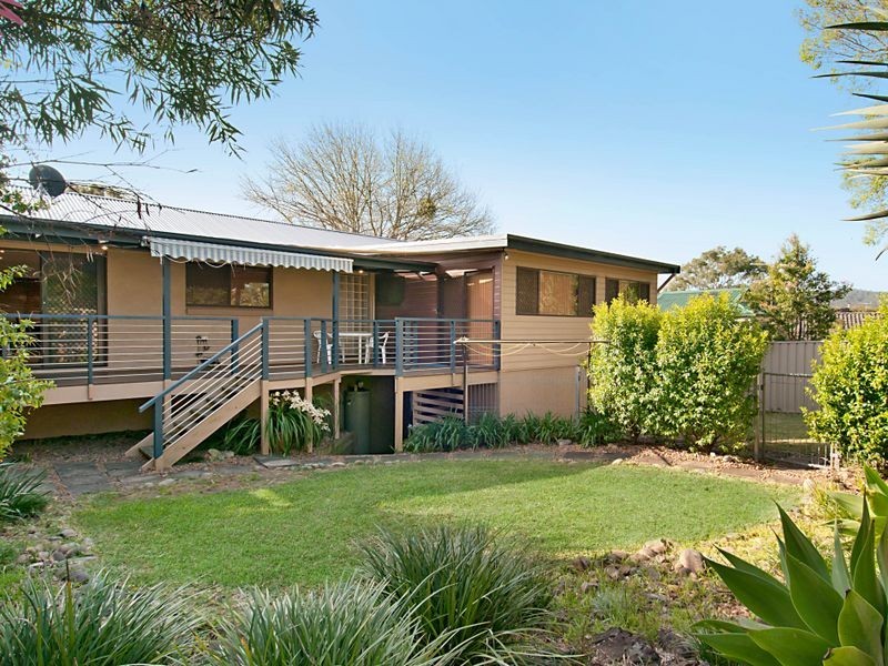 7 Enid Crescent, East Gosford NSW 2250